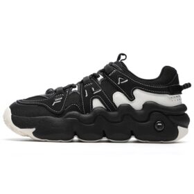 Barricade 2 Sneakers “Black White”