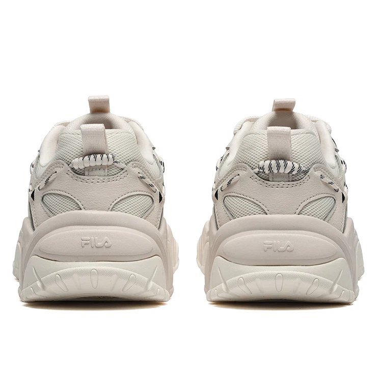 Fluid 4 Sneakers "Beige"